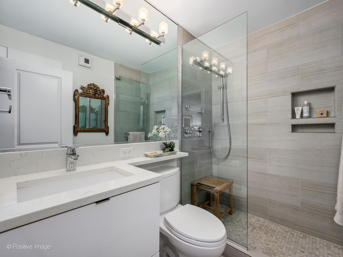 1310 N Ritchie Court Unit: 11C