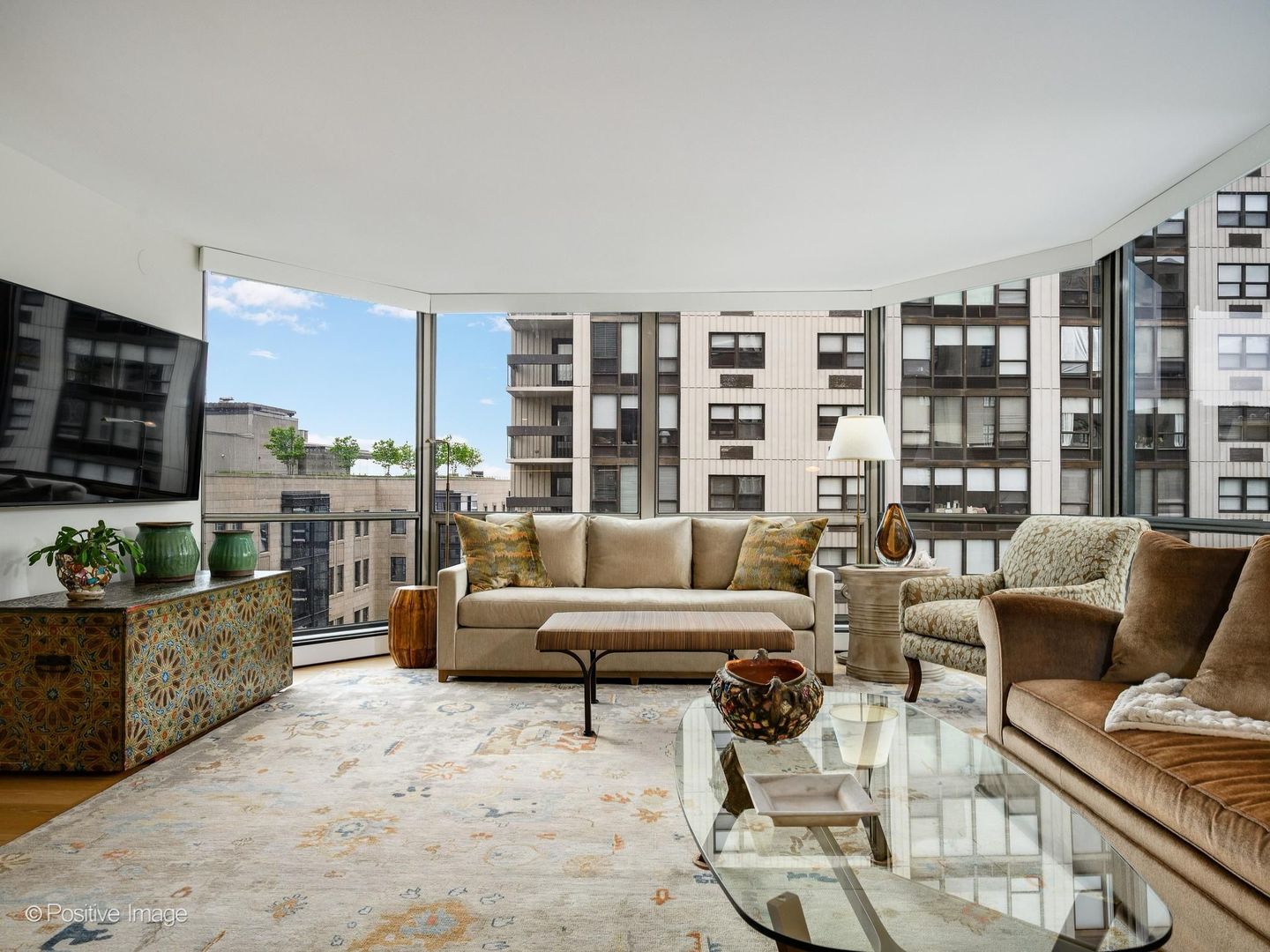 1310 N Ritchie Court Unit: 11C