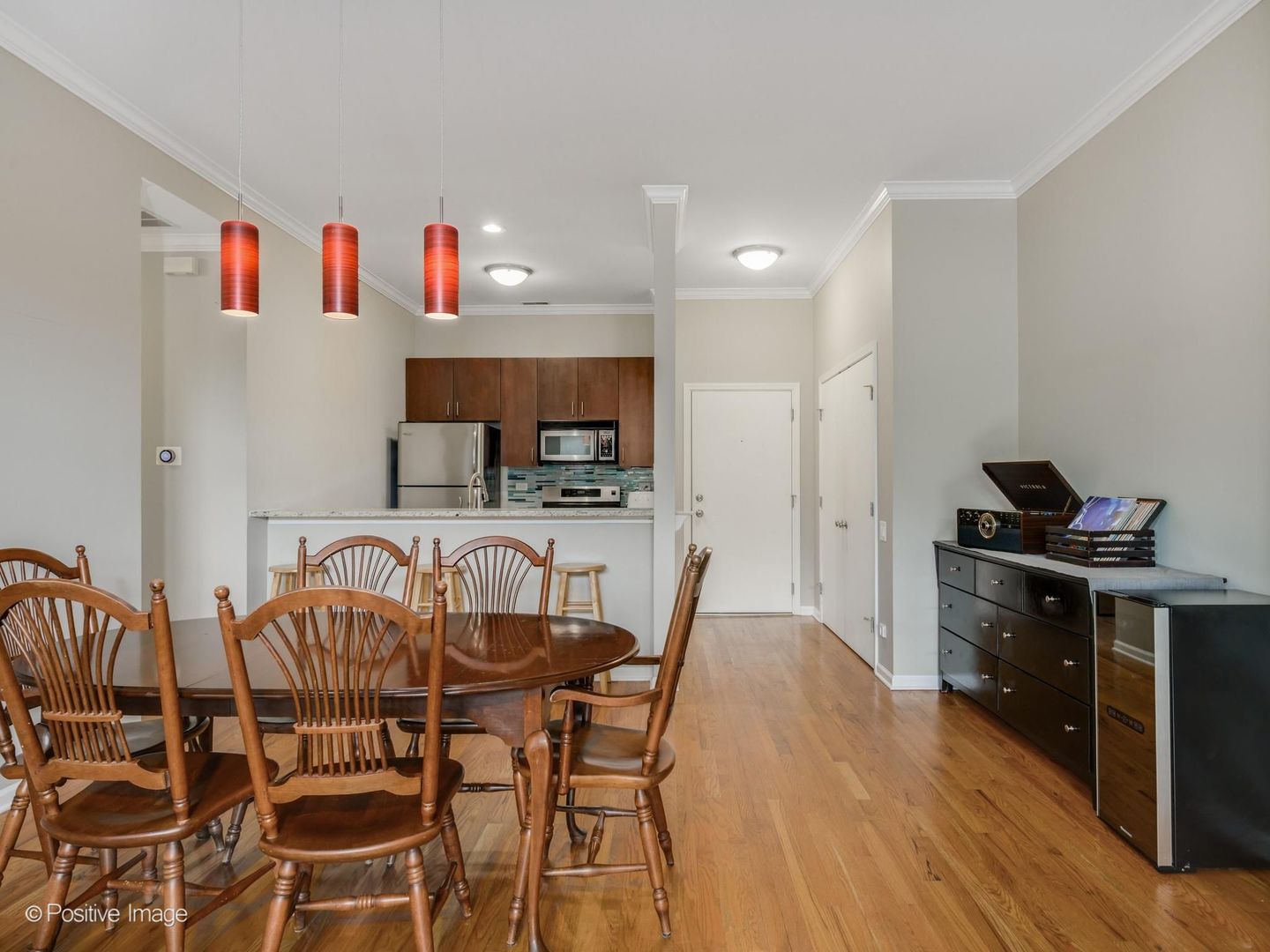 2089 W Wabansia Avenue Unit: 202