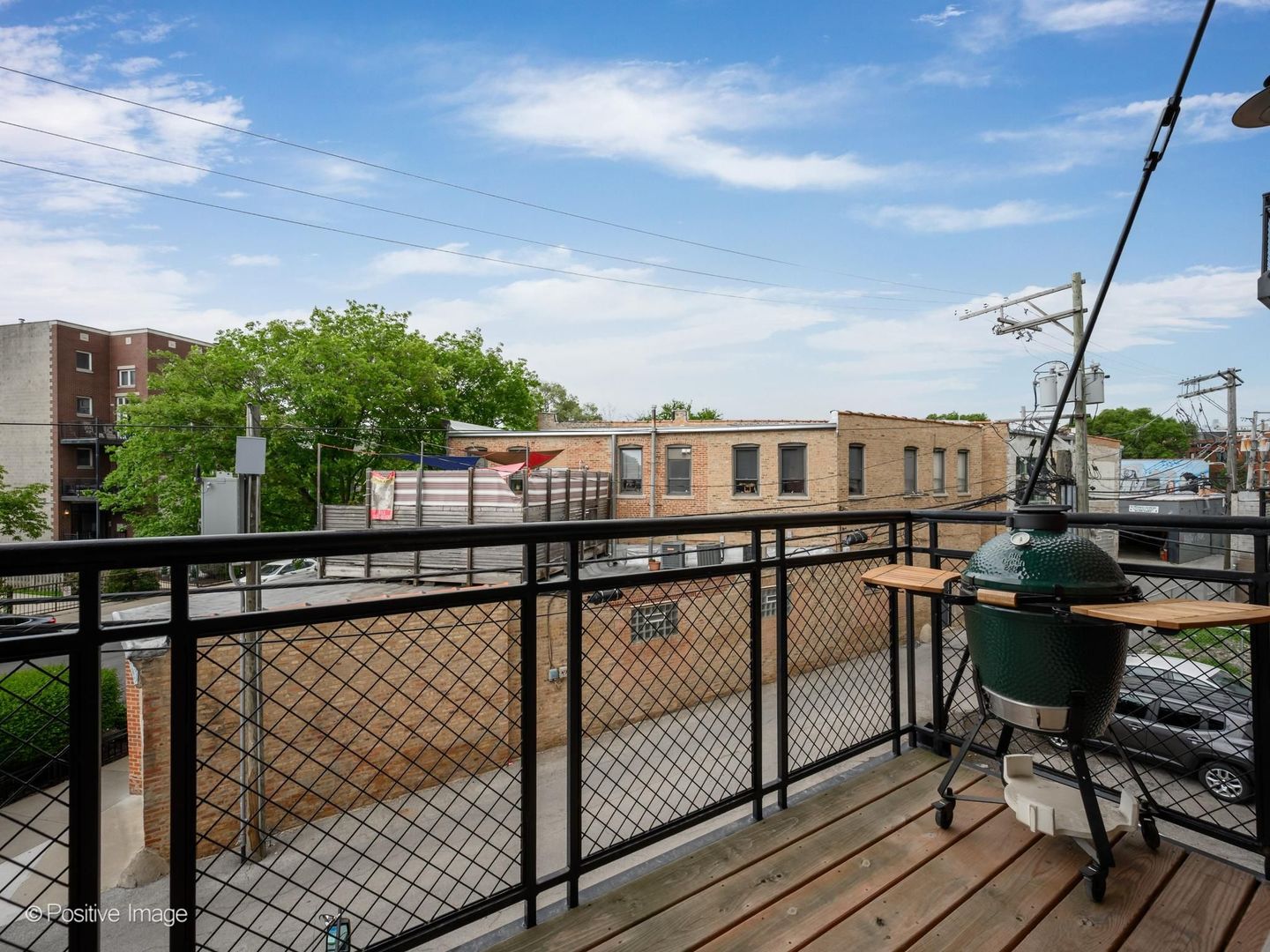 2089 W Wabansia Avenue Unit: 202