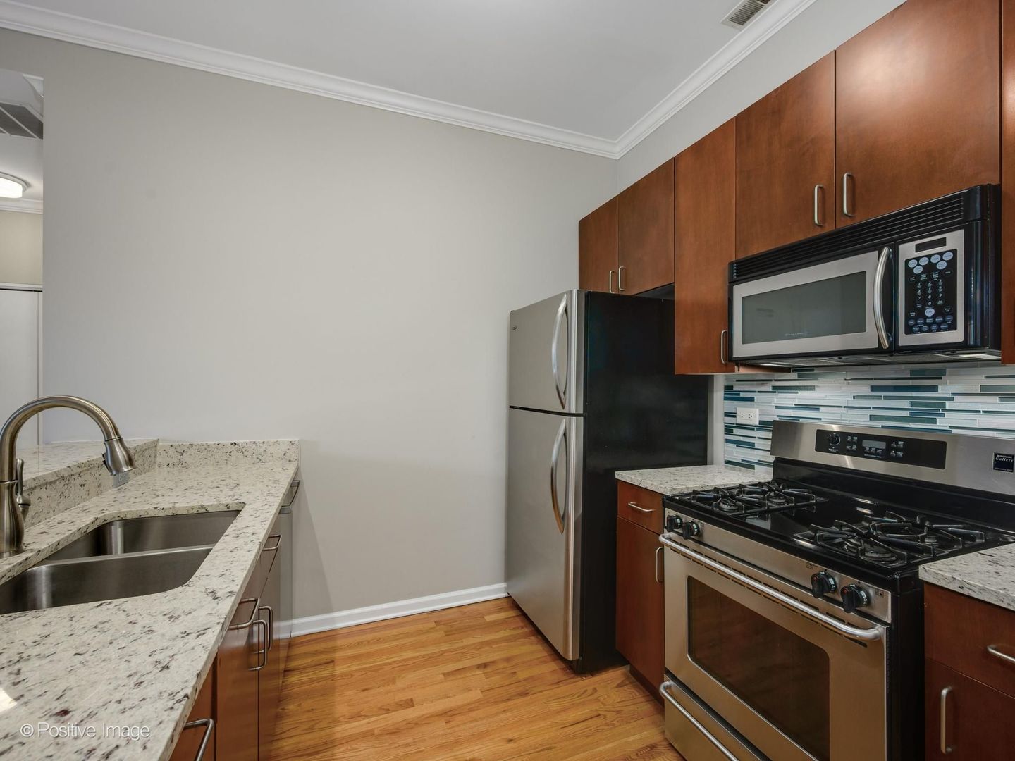 2089 W Wabansia Avenue Unit: 202