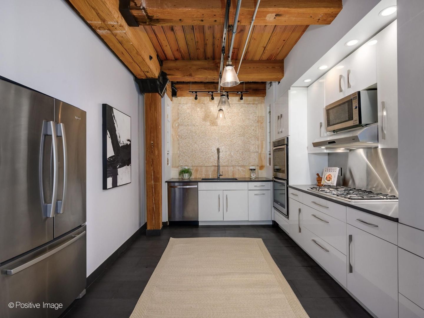 411 S SANGAMON Street Unit: 7D