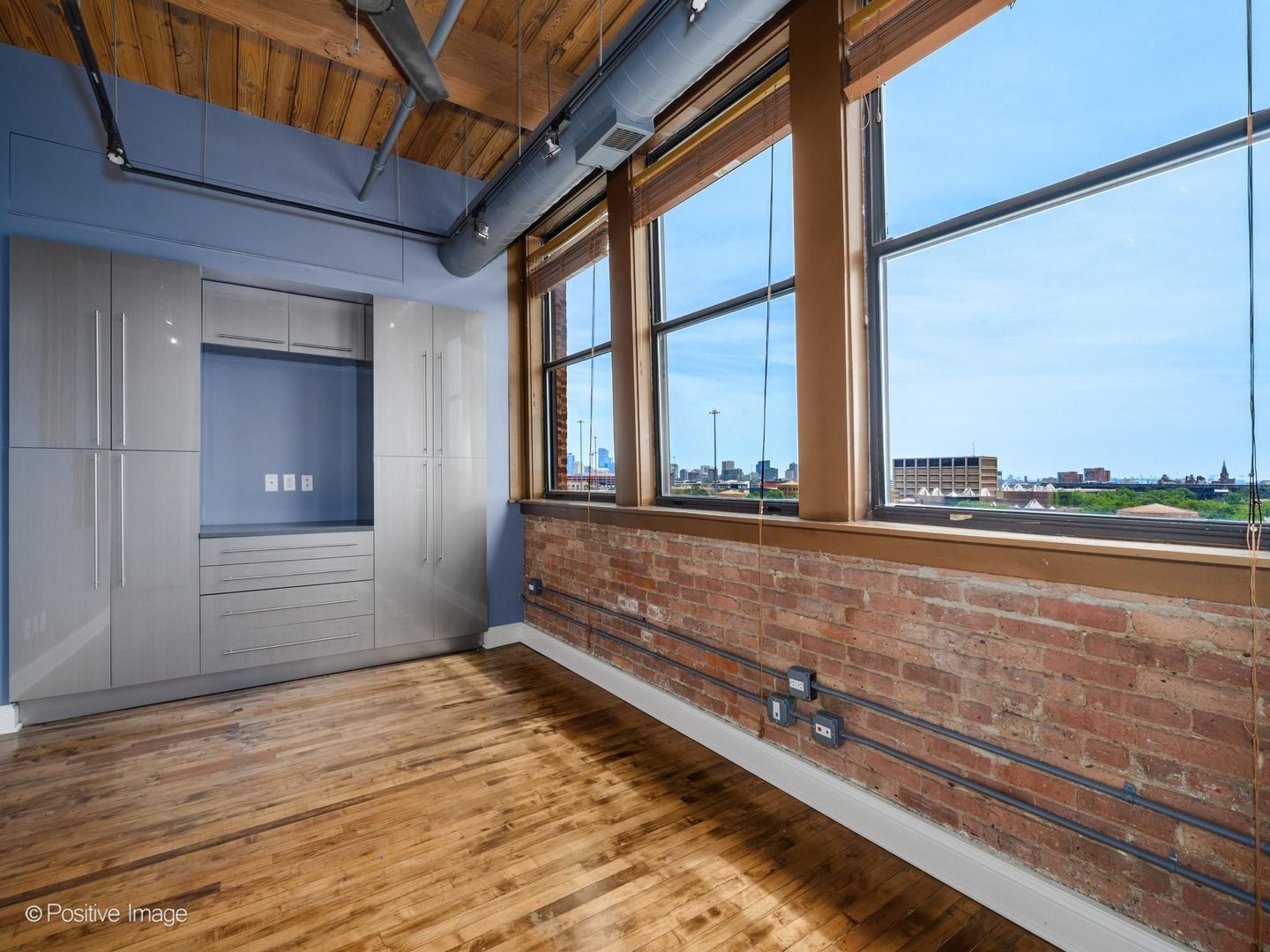 411 S SANGAMON Street Unit: 7D