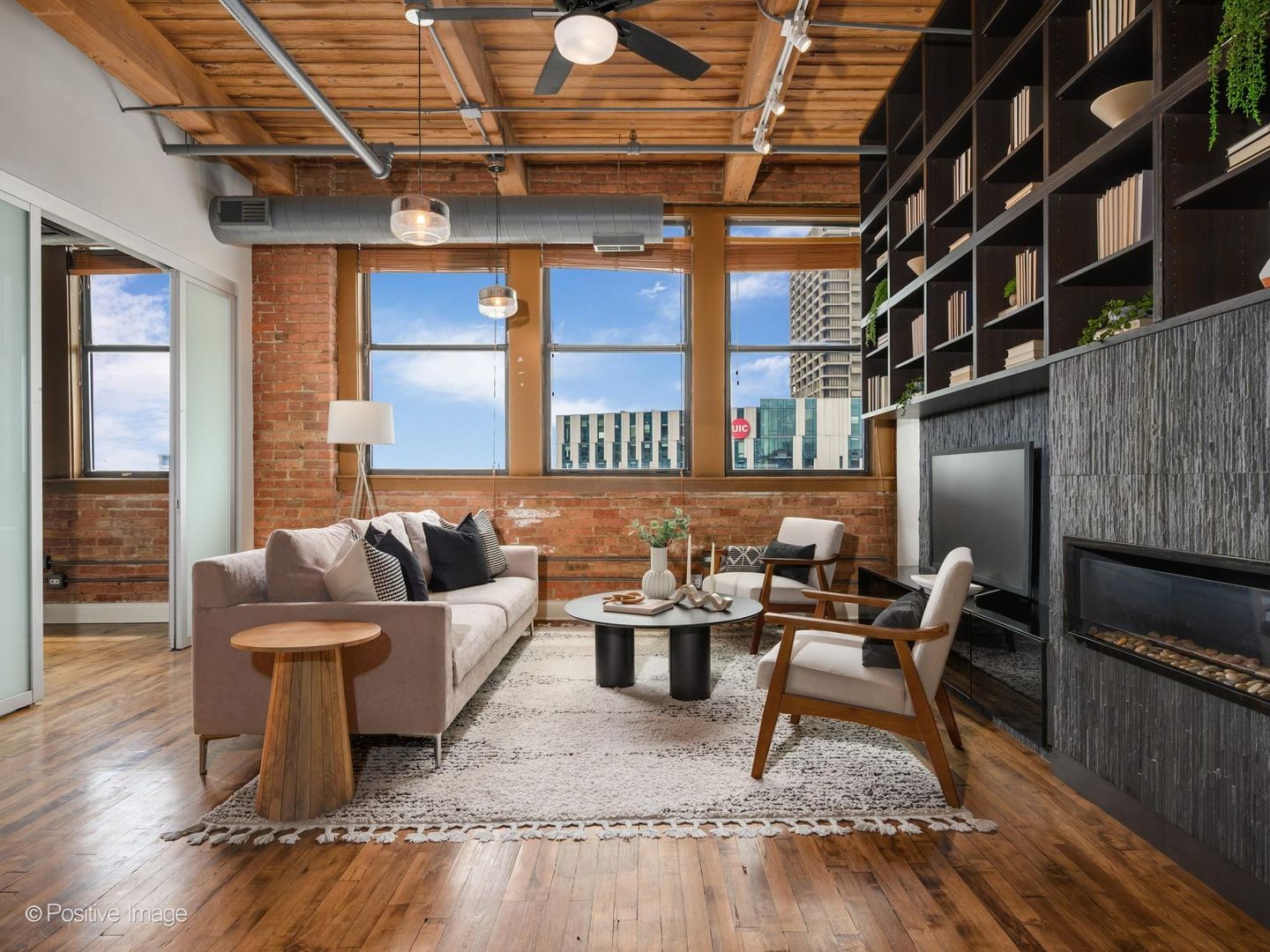 411 S SANGAMON Street Unit: 7D