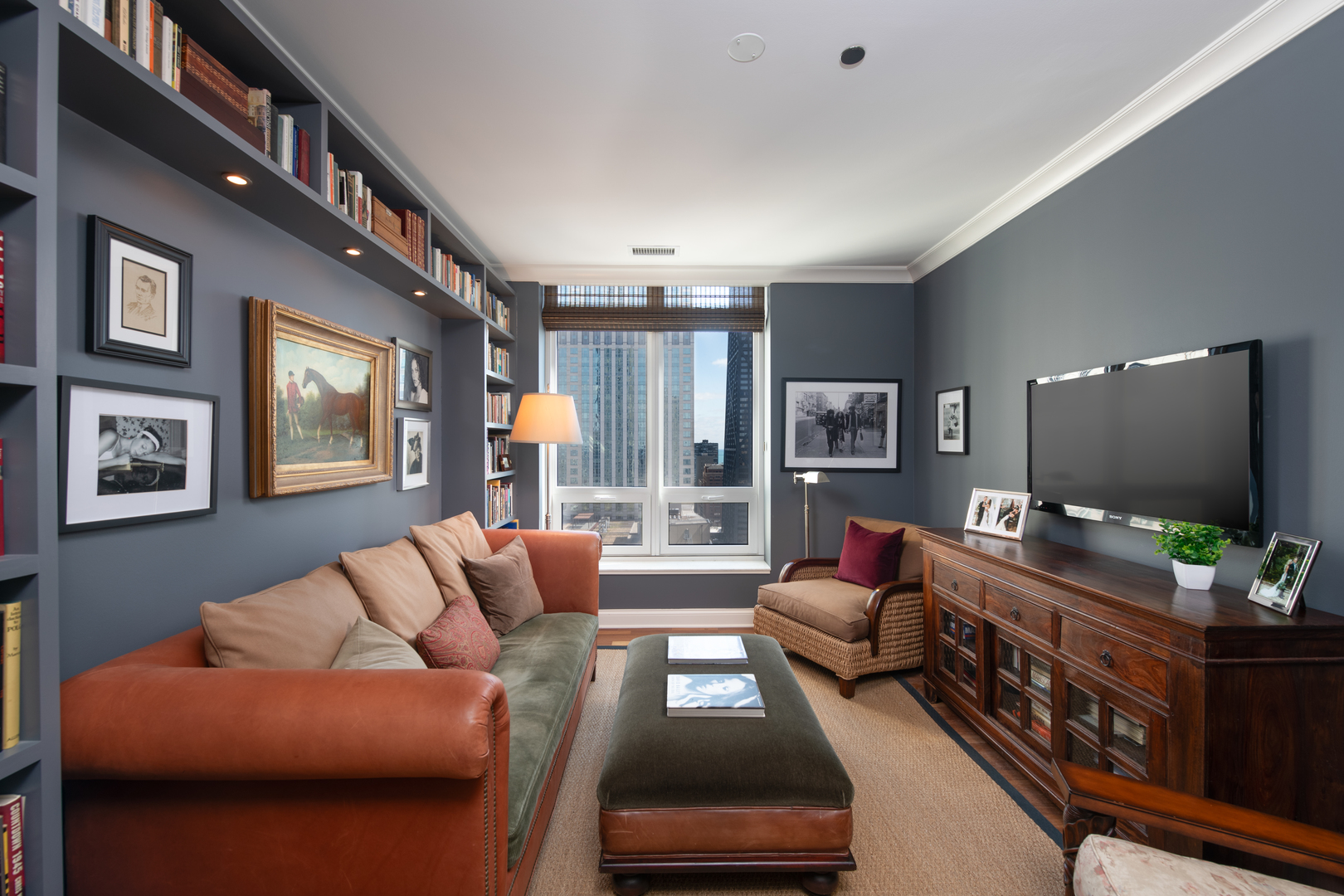 10 E Delaware Place Unit: 25B