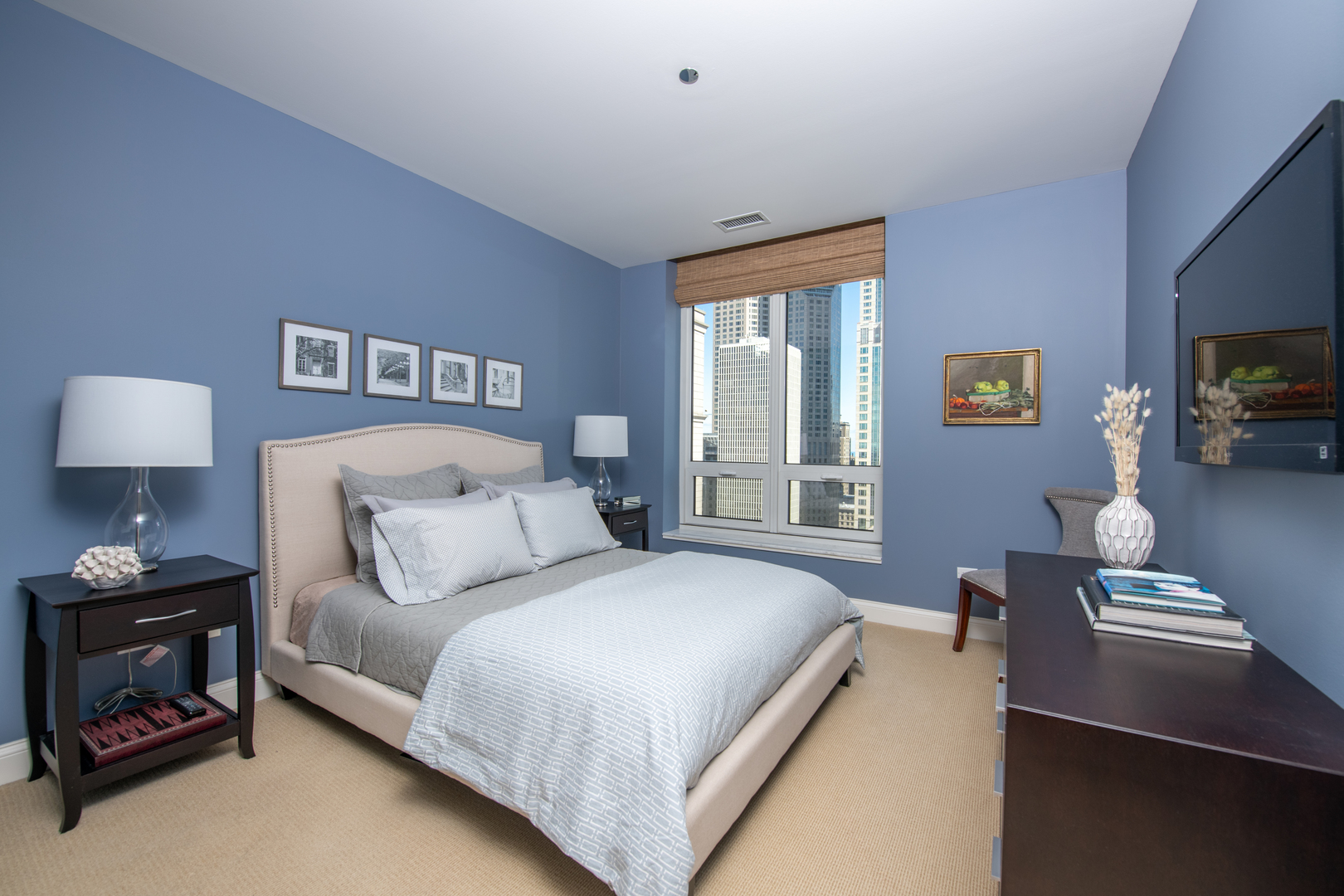 10 E Delaware Place Unit: 25B