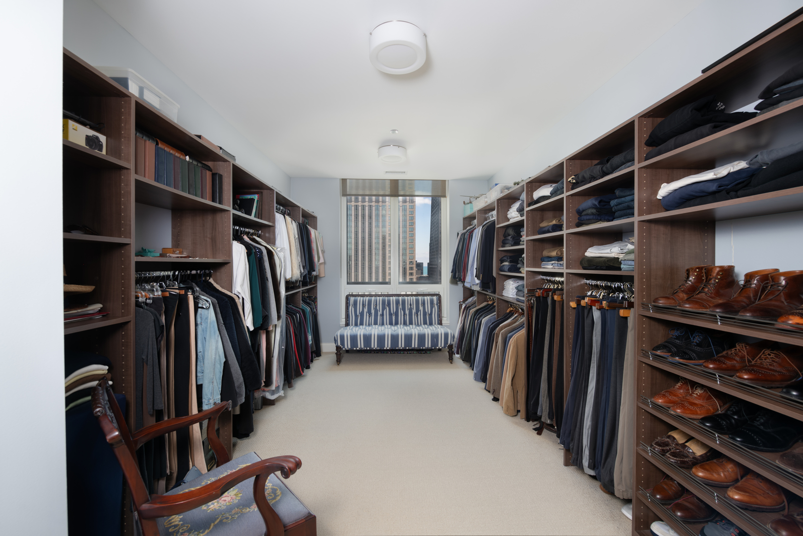 10 E Delaware Place Unit: 25B
