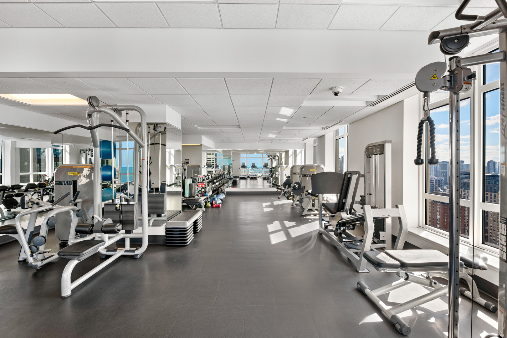 10 E Delaware Place Unit: 25B