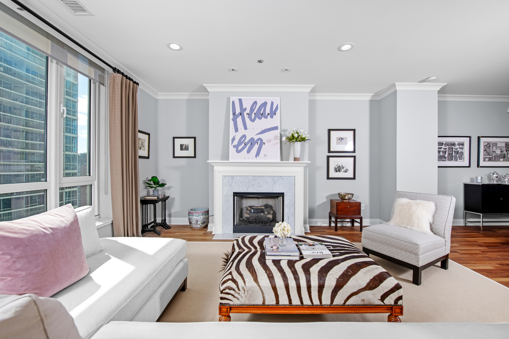 10 E Delaware Place Unit: 25B