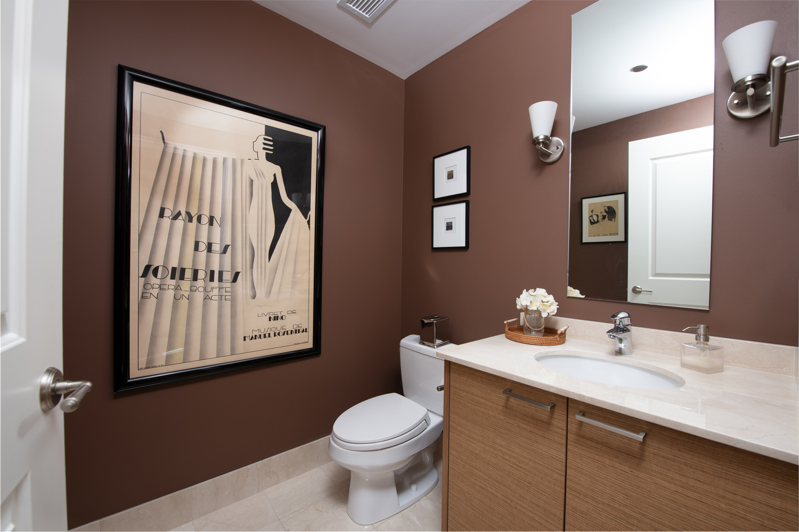 10 E Delaware Place Unit: 25B