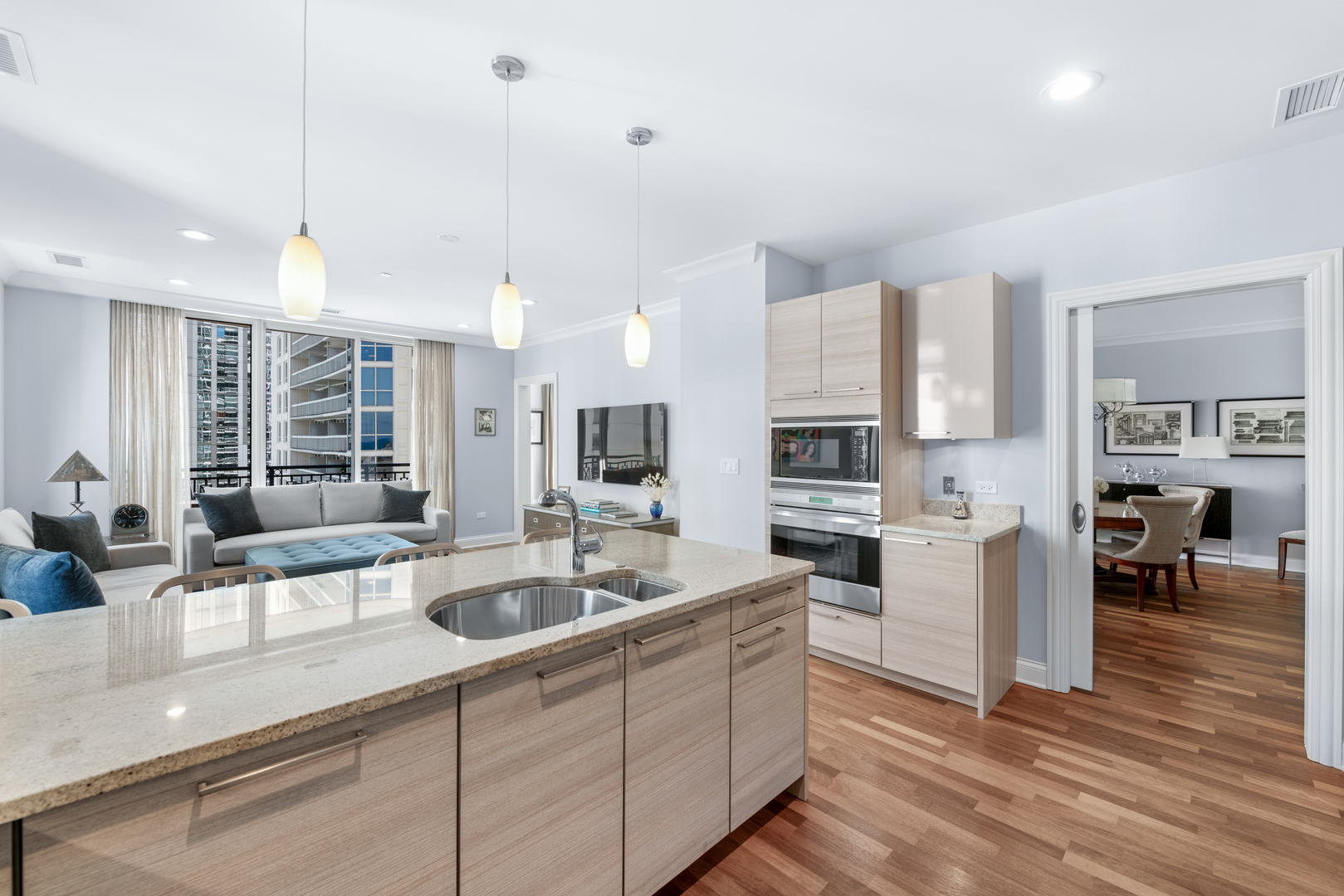 10 E Delaware Place Unit: 25B