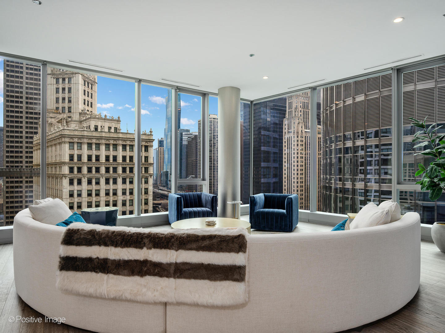 403 N Wabash Avenue Unit: 15A