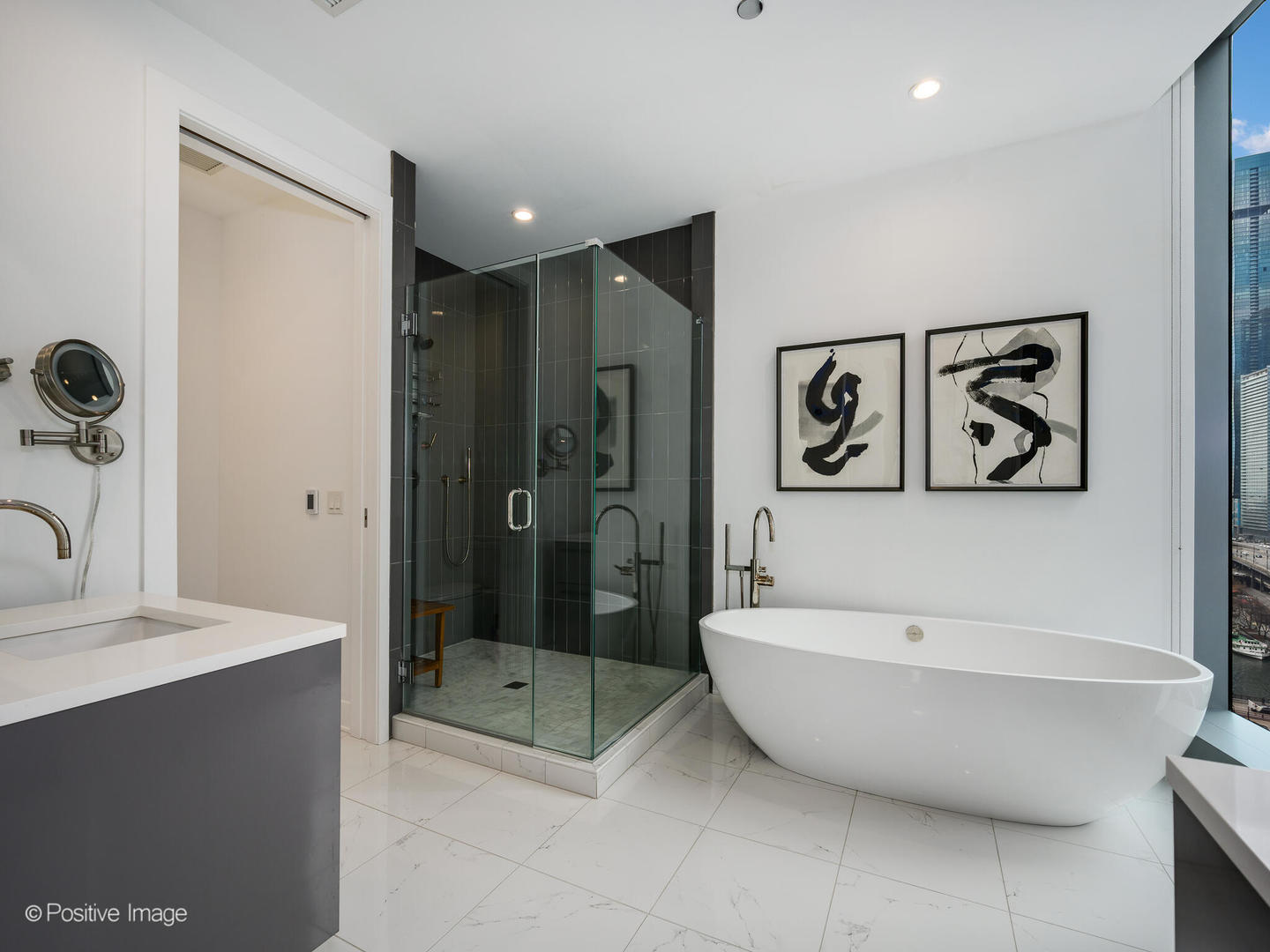 403 N Wabash Avenue Unit: 15A