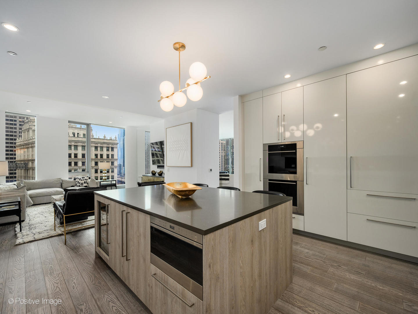403 N Wabash Avenue Unit: 15A