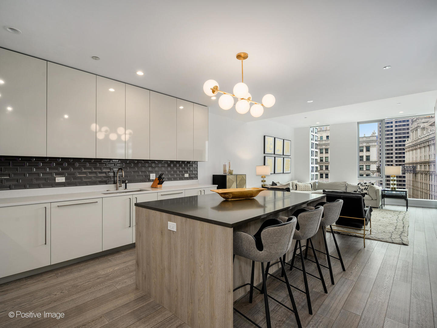 403 N Wabash Avenue Unit: 15A