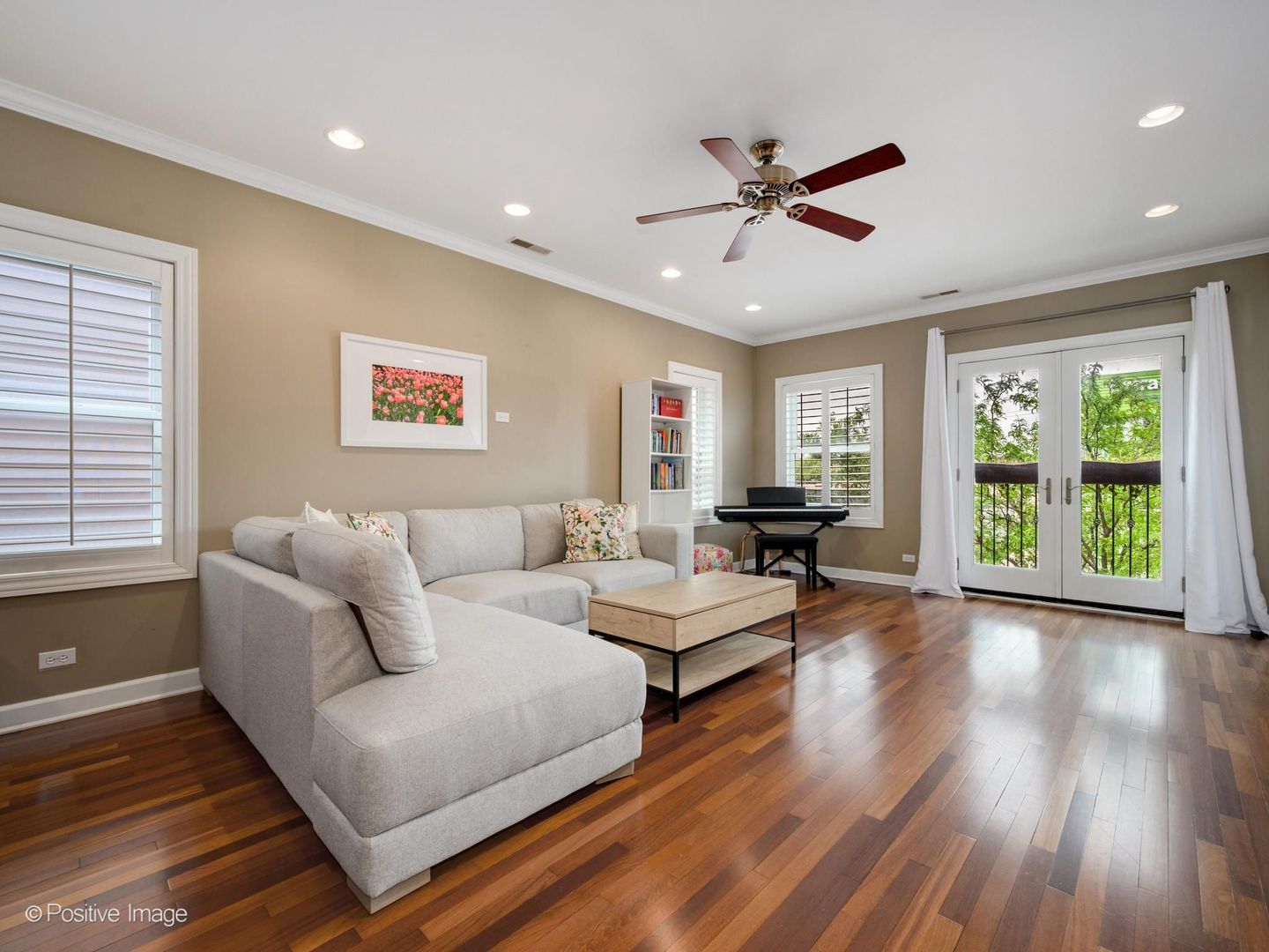 2849 N ASHLAND Avenue Unit: 2S