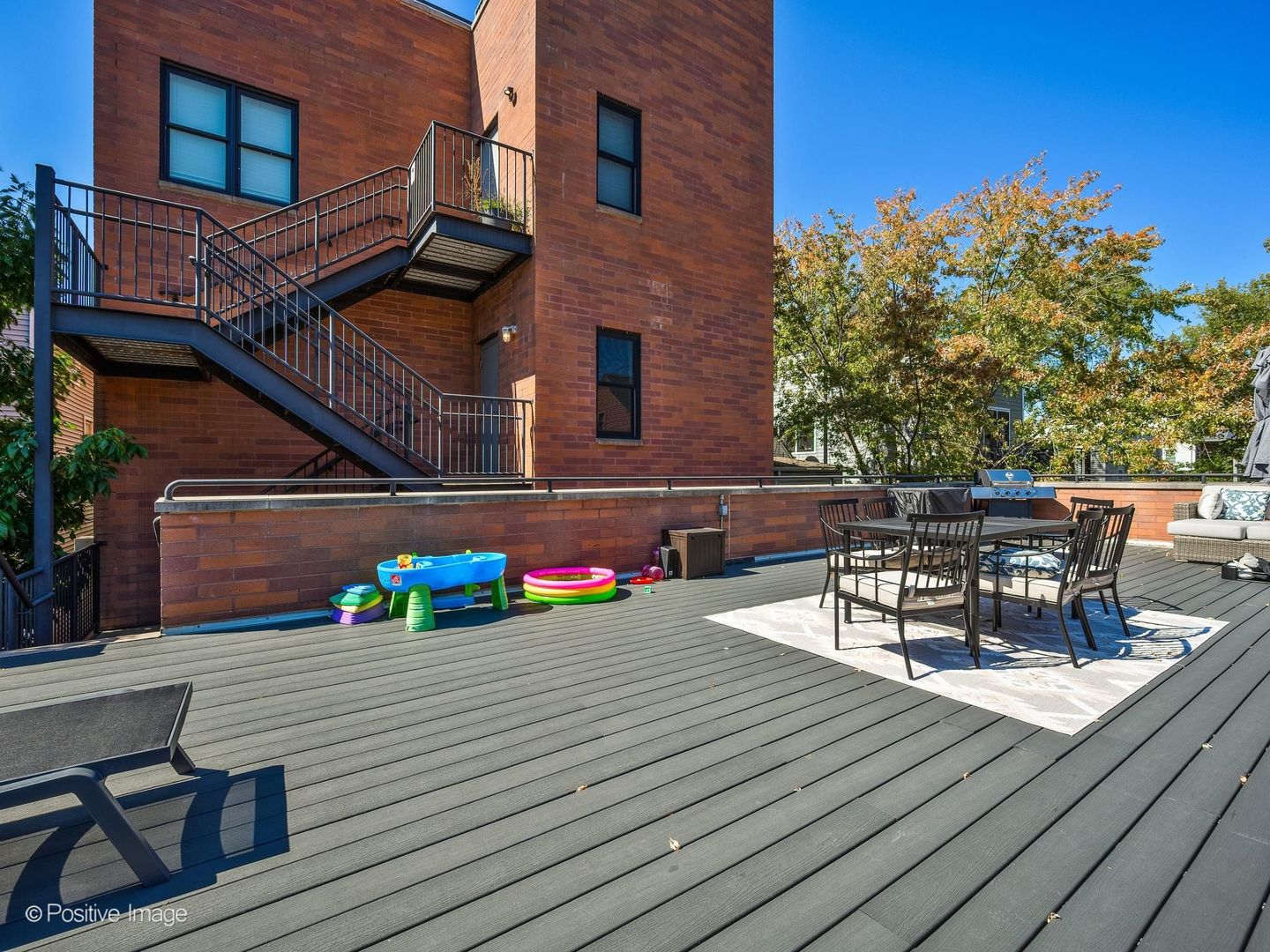 2849 N ASHLAND Avenue Unit: 2S