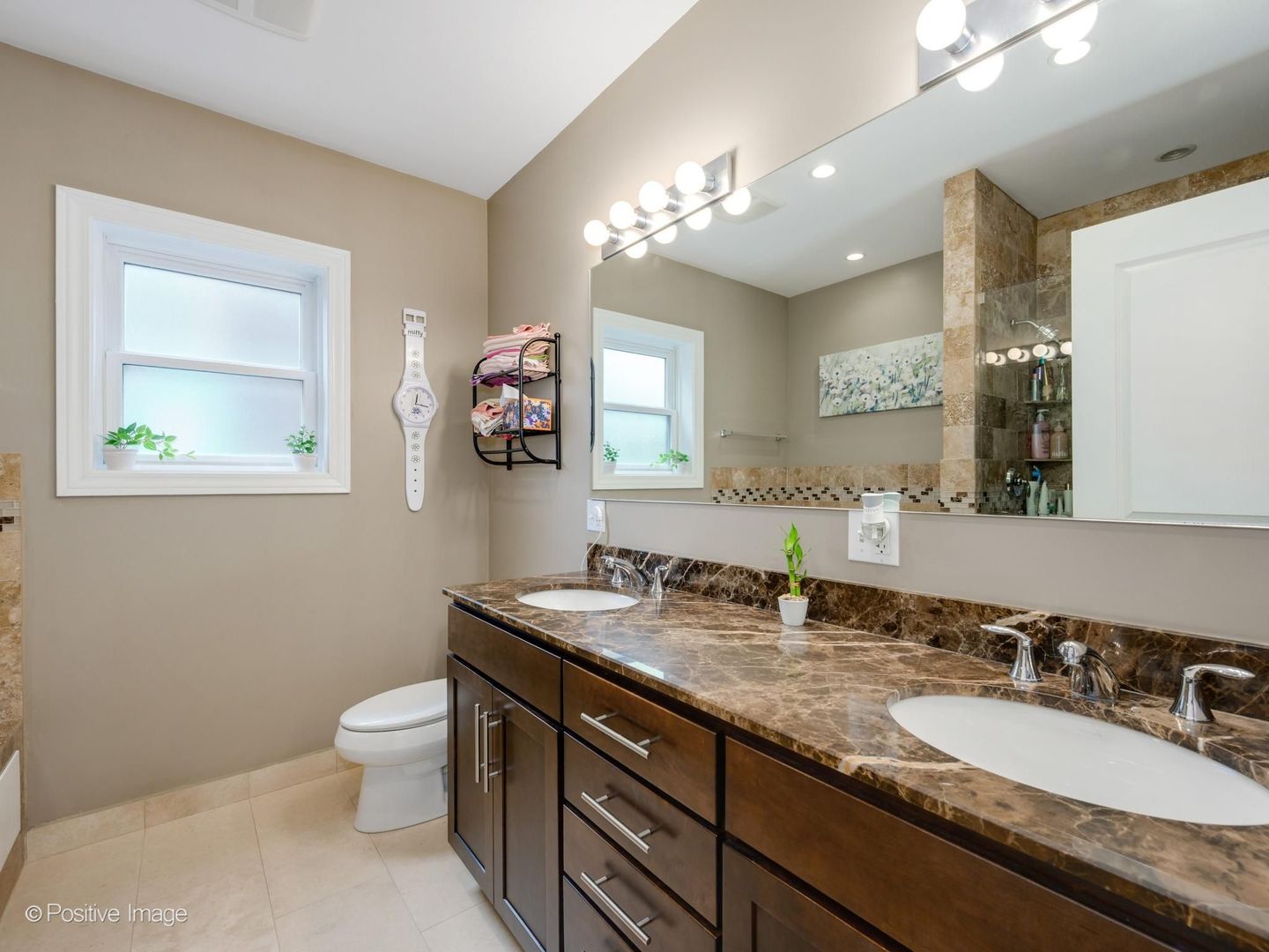 2849 N ASHLAND Avenue Unit: 2S