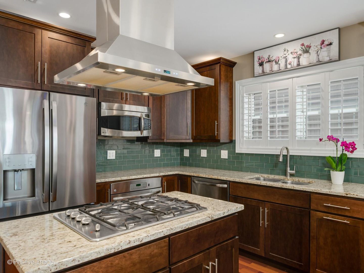 2849 N ASHLAND Avenue Unit: 2S