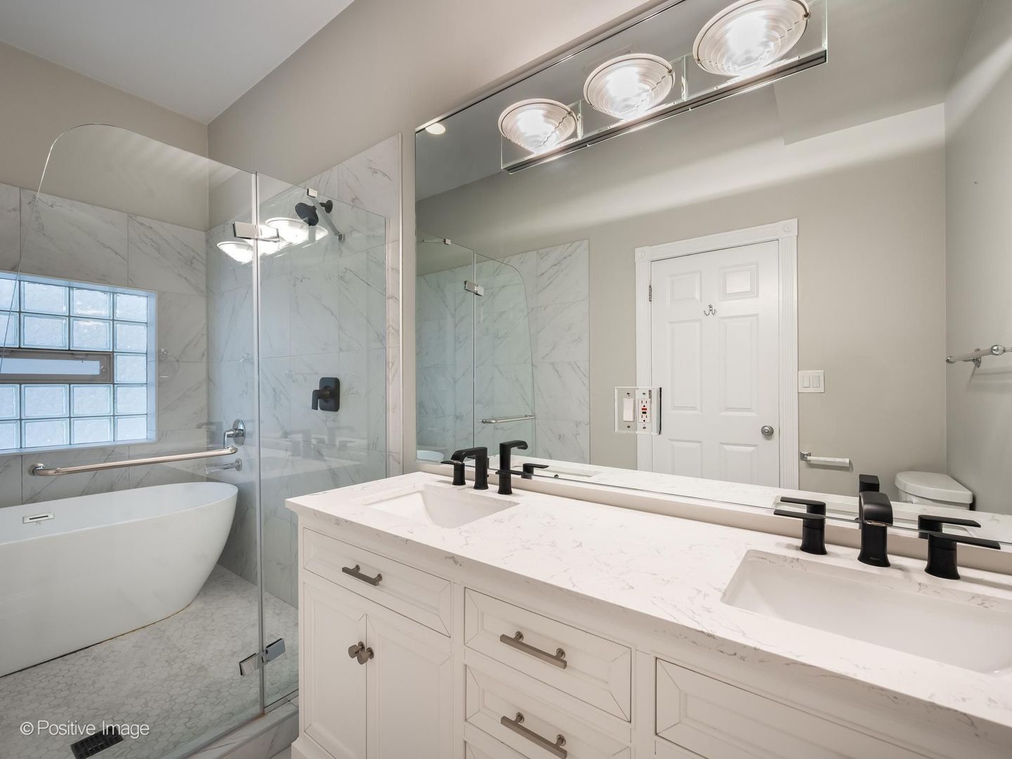 459 N Green Street Unit: 2S