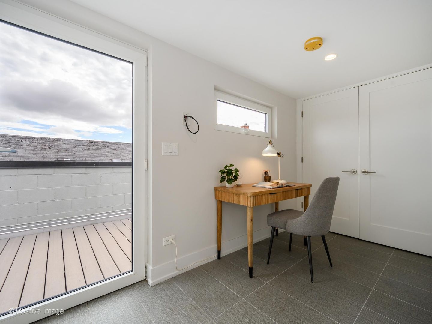 1504 W Walton Street Unit: 3