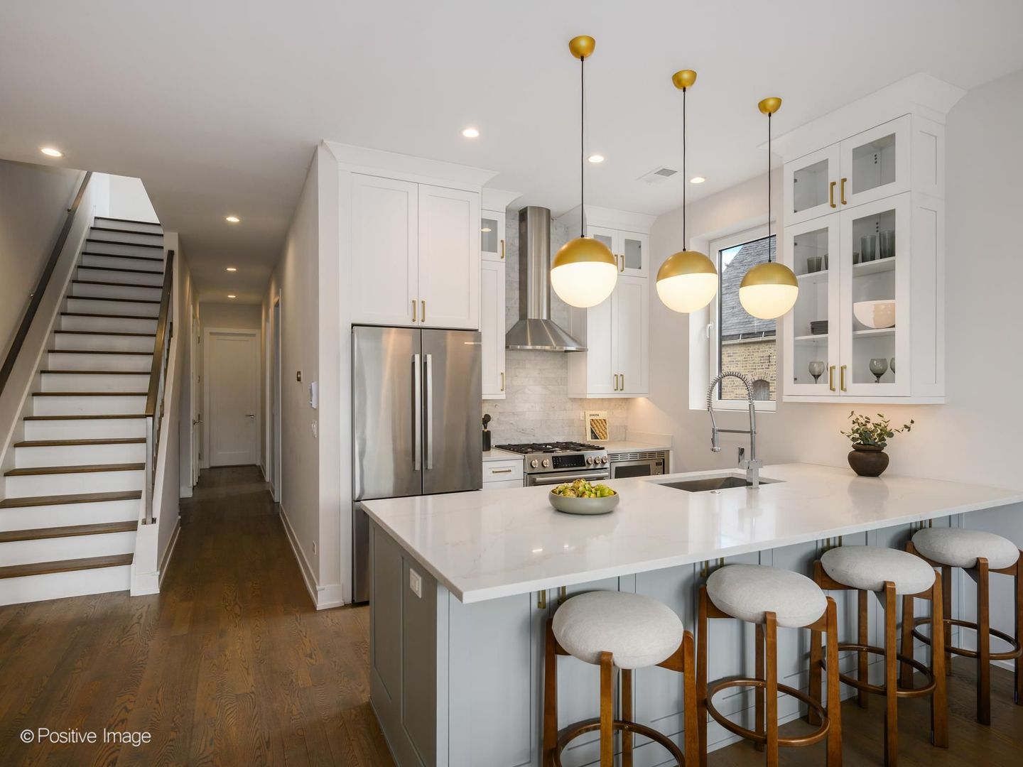 1504 W Walton Street Unit: 3