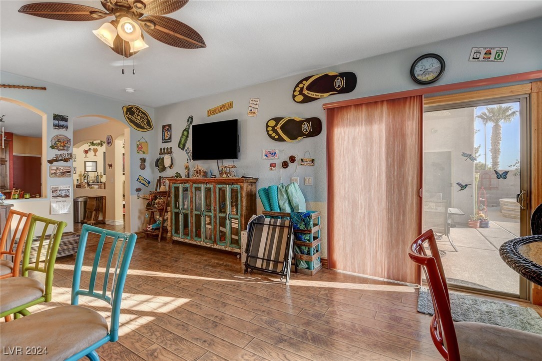 8909 Adobe Grande Street