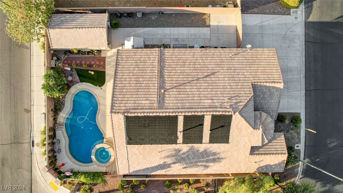 8909 Adobe Grande Street
