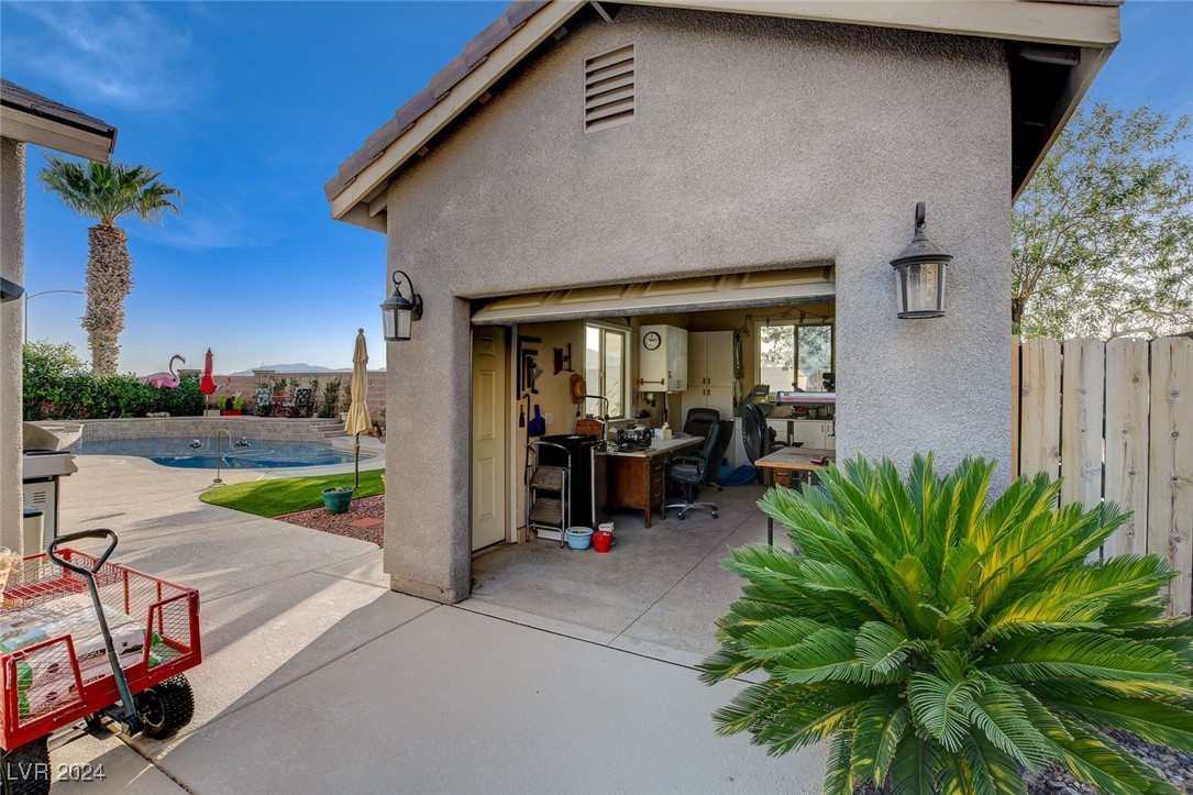 8909 Adobe Grande Street