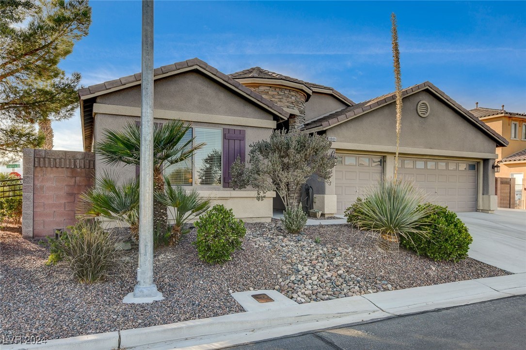 8909 Adobe Grande Street