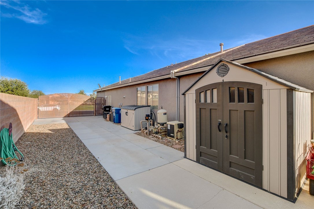 8909 Adobe Grande Street