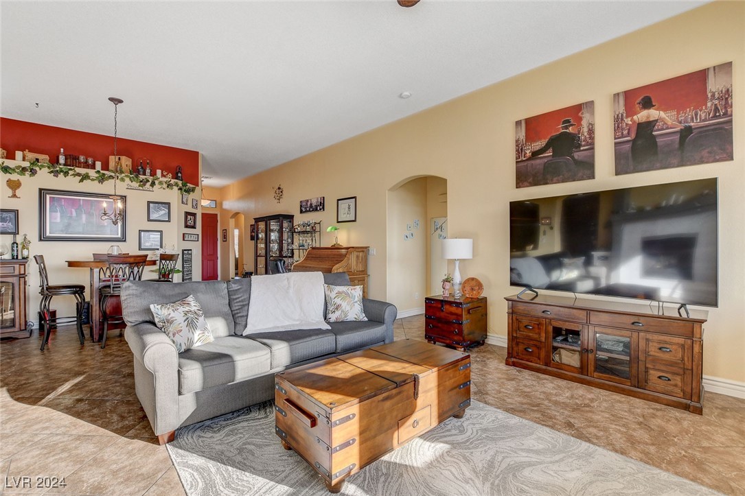 8909 Adobe Grande Street