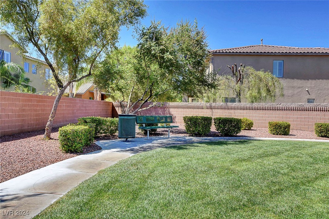 8909 Adobe Grande Street