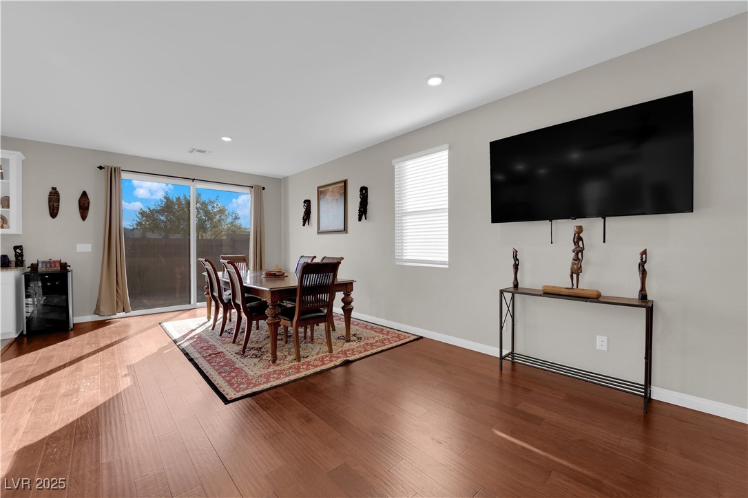 4529 Swimming Minnow Avenue