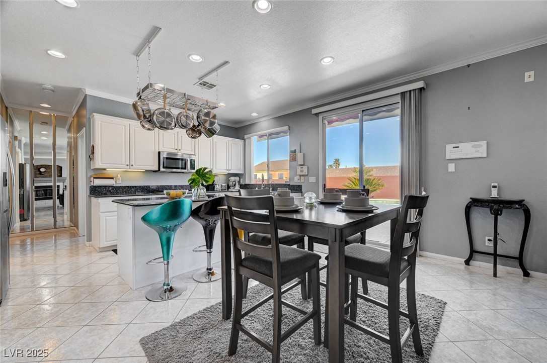 2726 Manteno Court