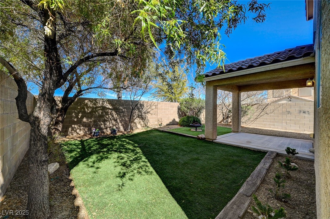 6424 Bombax Court