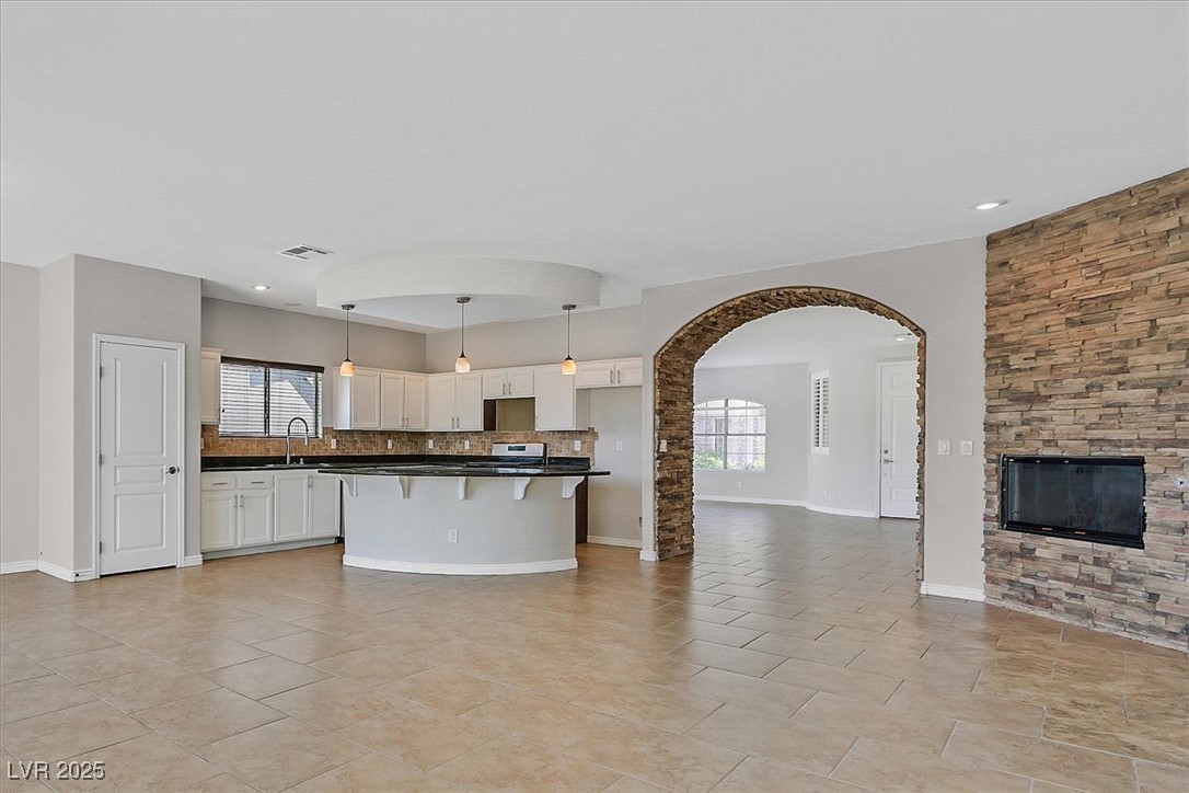 6150 Bunker Commons Court
