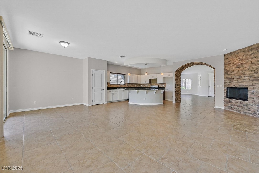 6150 Bunker Commons Court