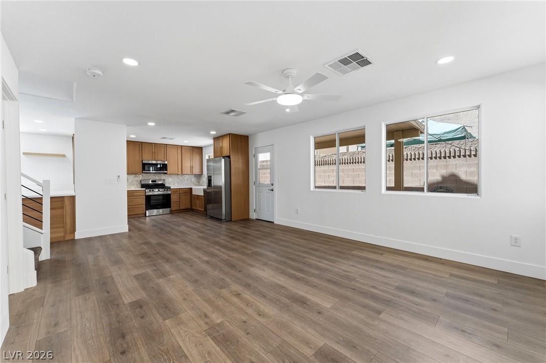 5677 Vassar Meadow Street