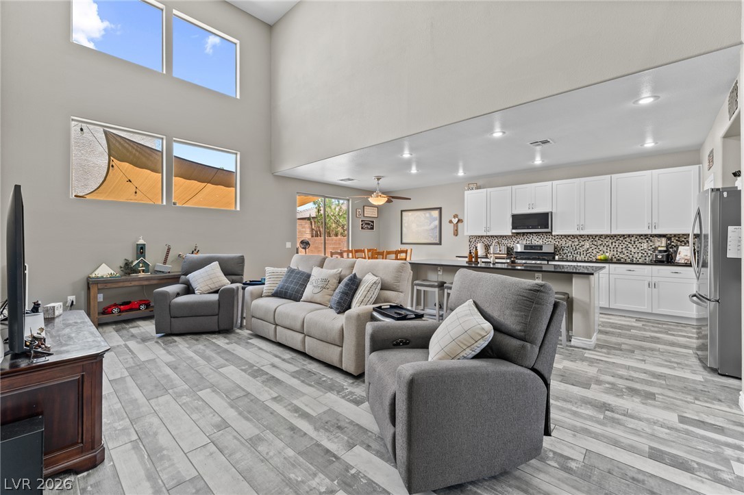 5642 Almocita Court