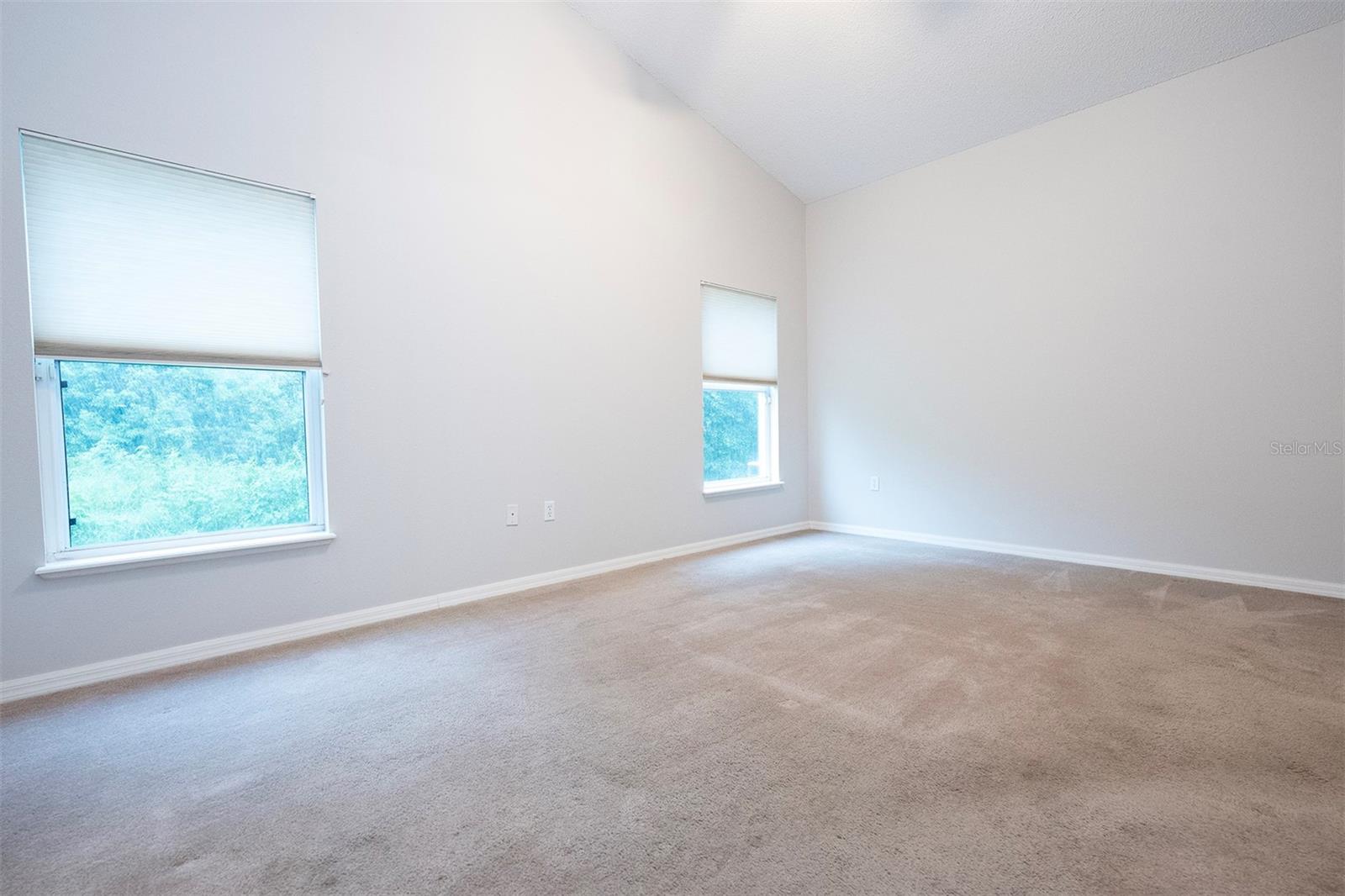 12670 Linden Dr