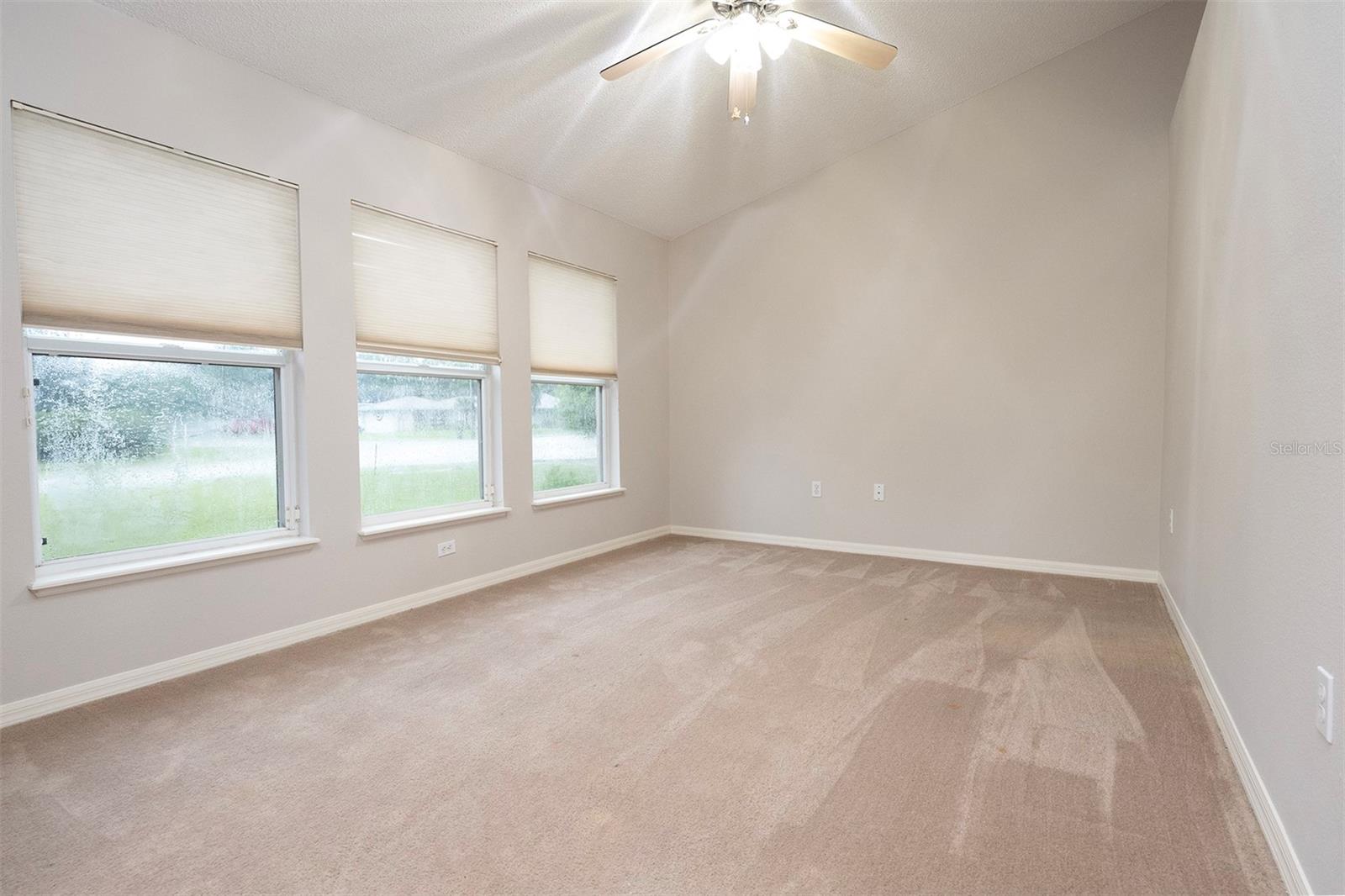 12670 Linden Dr