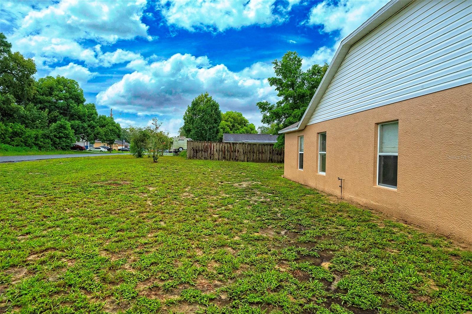 12670 Linden Dr