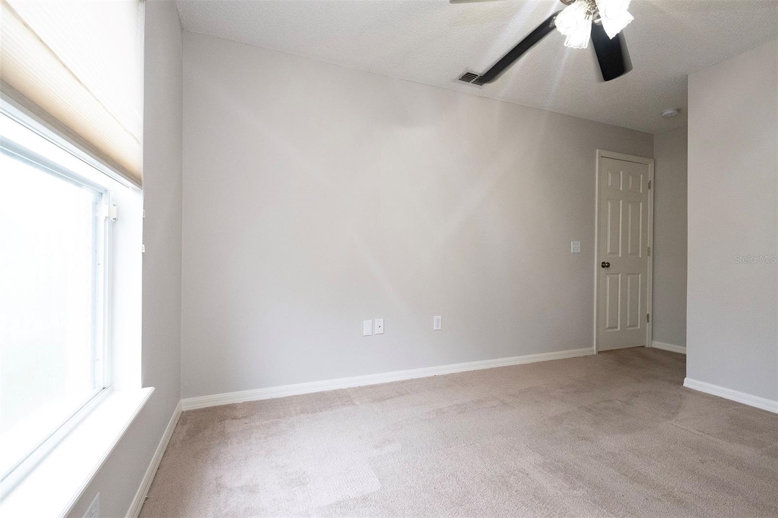 12670 Linden Dr
