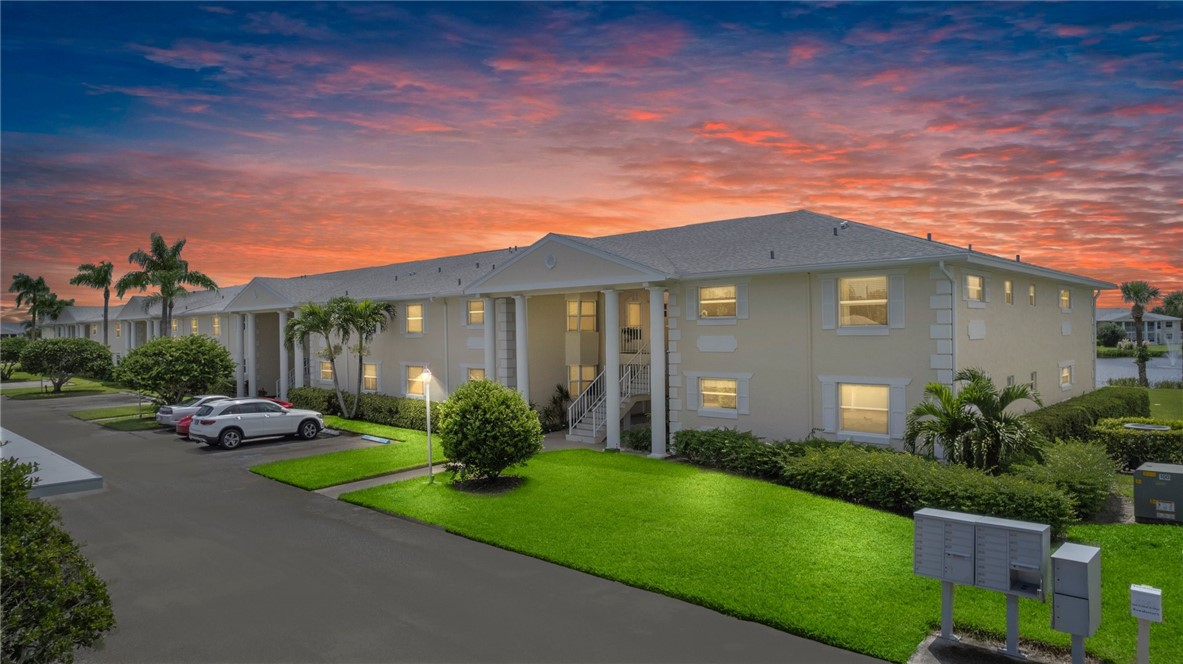 347 N Grove Isle Circle 347