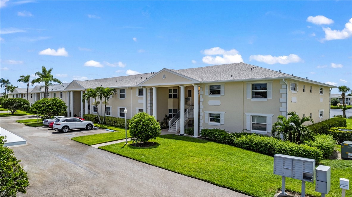 347 N Grove Isle Circle 347