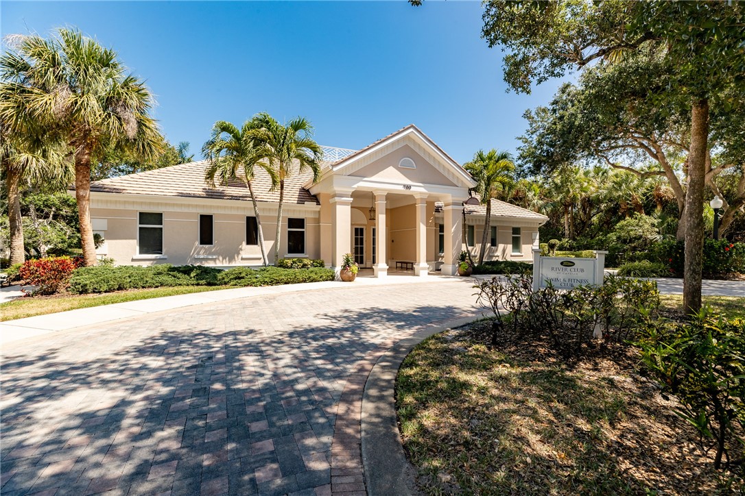 601 N Swim Club Drive 3A