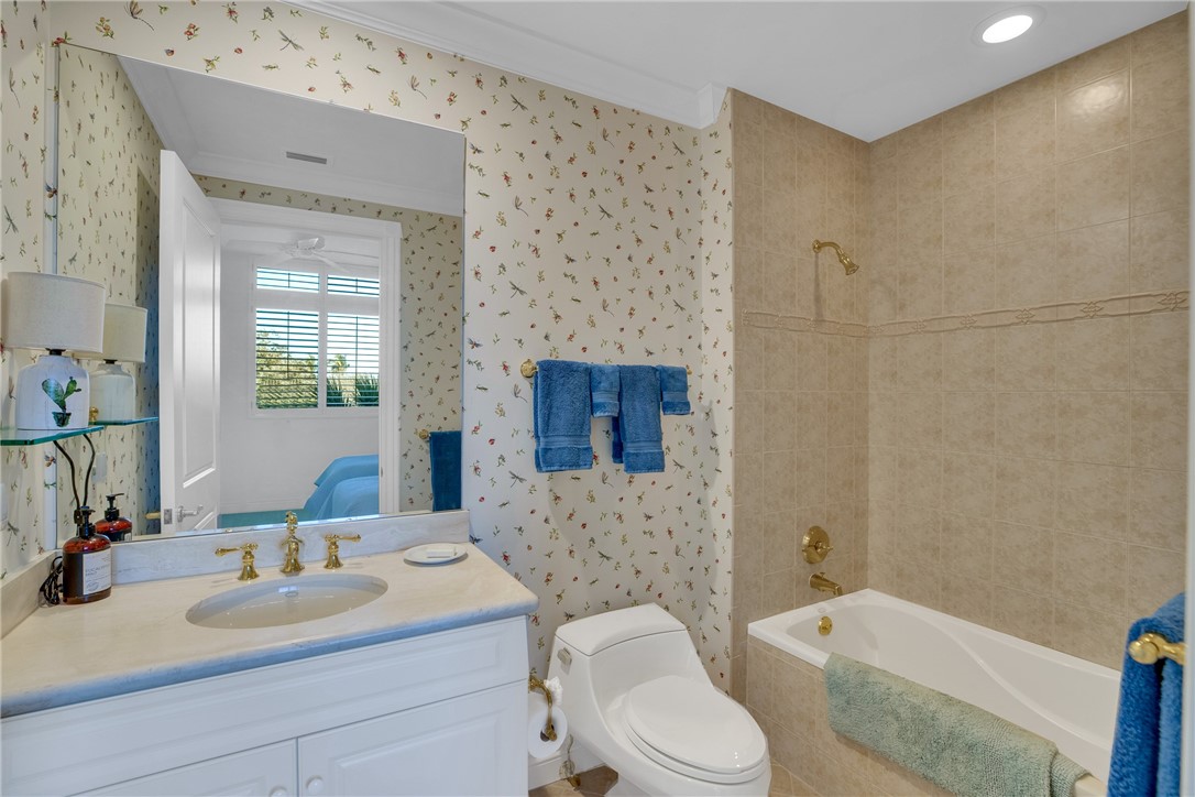 601 N Swim Club Drive 3A