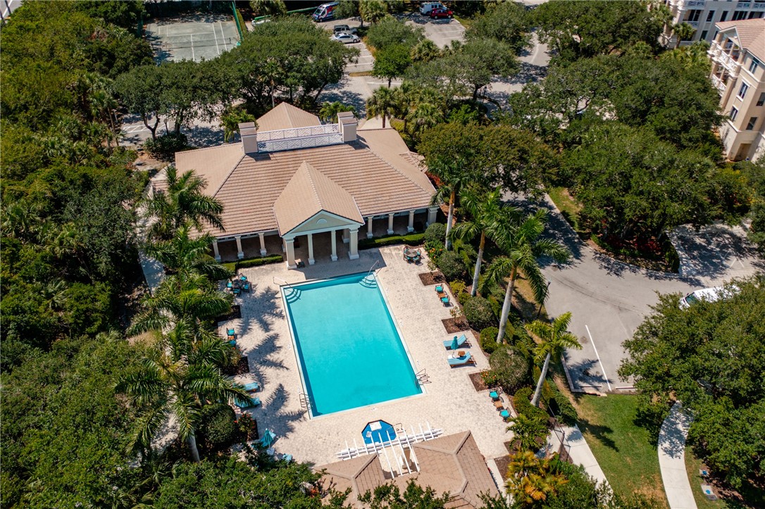 601 N Swim Club Drive 3A