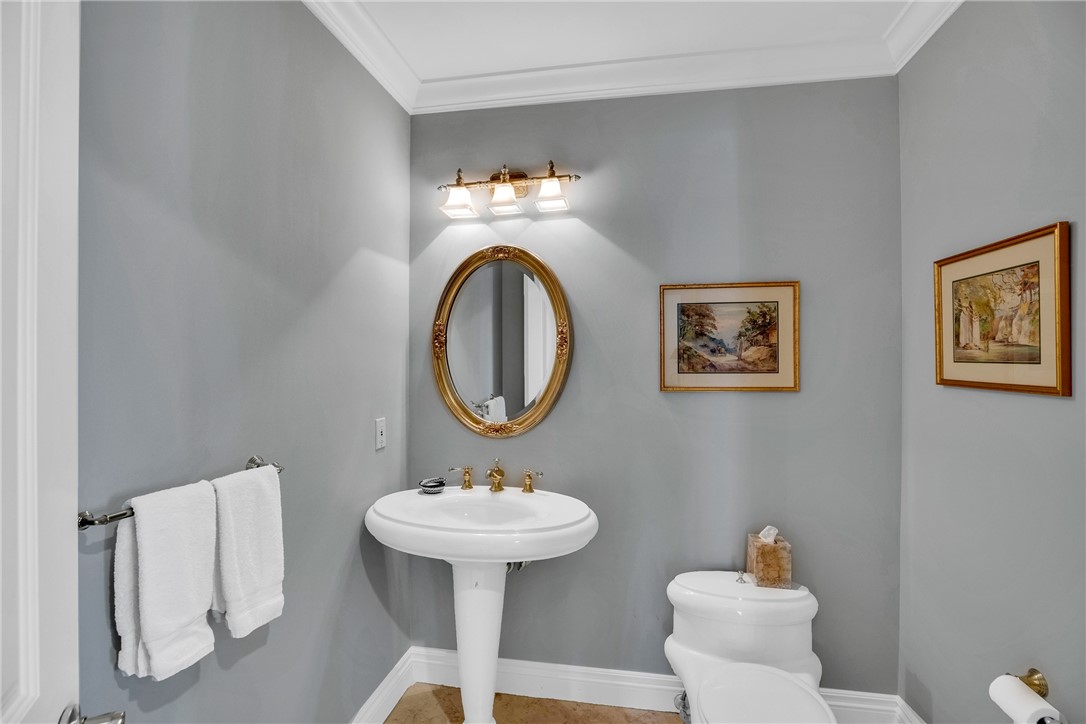 601 N Swim Club Drive 3A